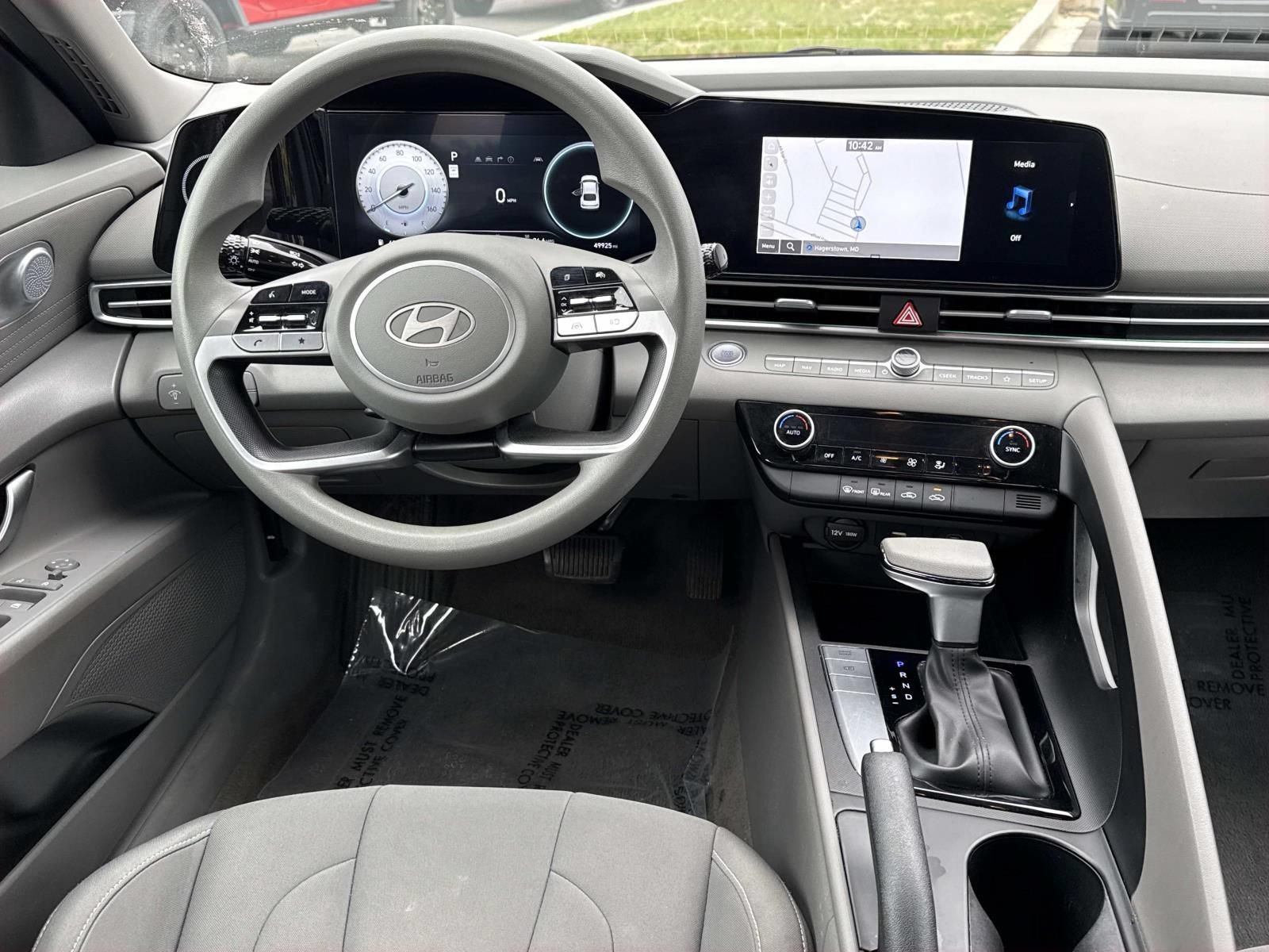 Used 2024 Hyundai Elantra SEL FWD image 8