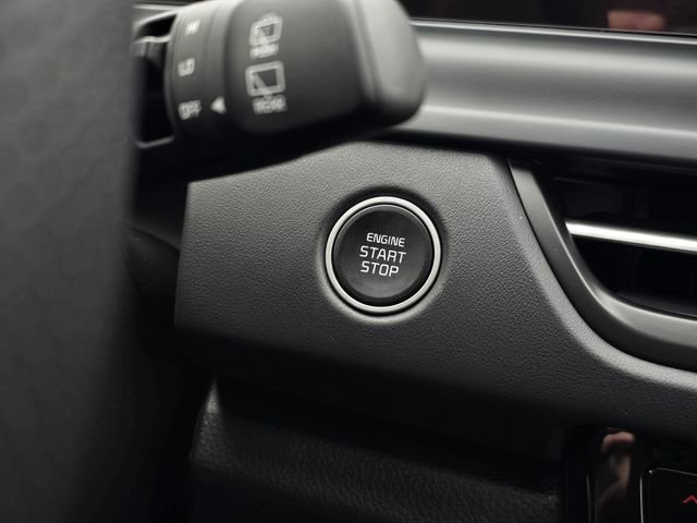 New 2026 Kia Seltos SX w/ SX Sunroof Package image 15