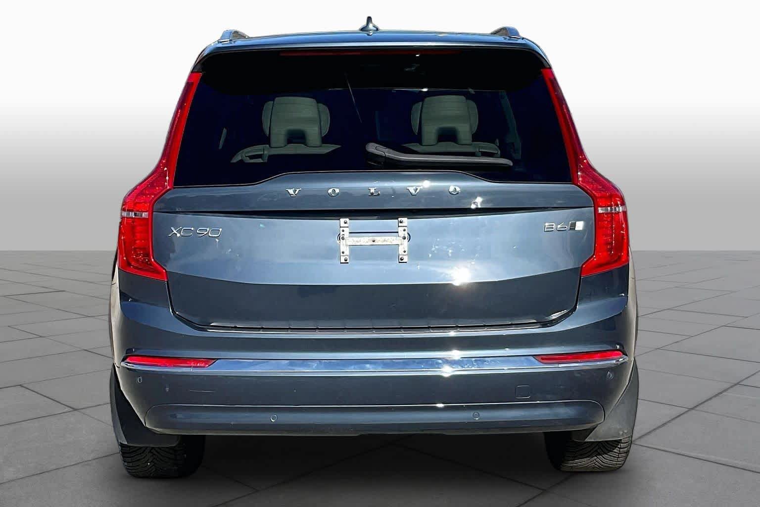 Used 2023 Volvo XC90 B6 Plus w/ Protection Package Premier AWD/4WD image 4