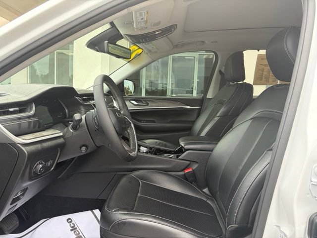 Used 2023 Jeep Grand Cherokee L Limited w/ Luxury Tech Group II RWD image 8