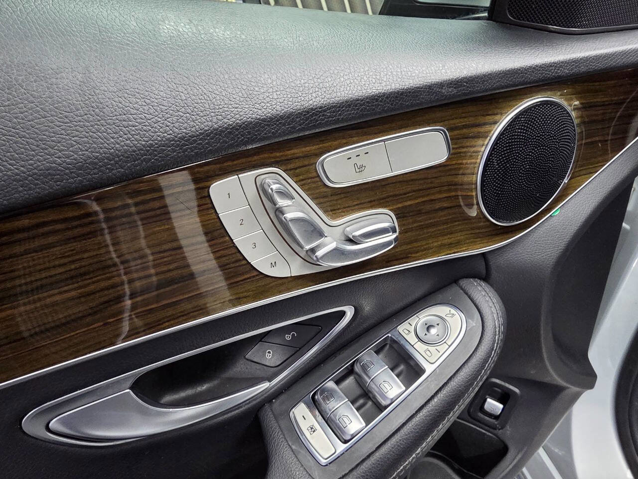 Used 2018 Mercedes-Benz C 300 4MATIC Sedan image 16