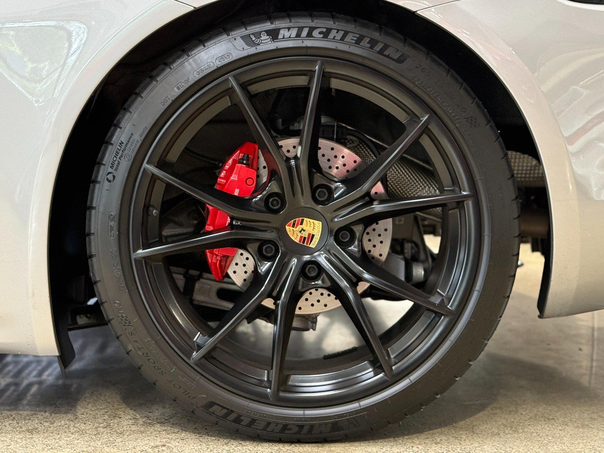 Used 2018 Porsche 718 Cayman GTS image 12