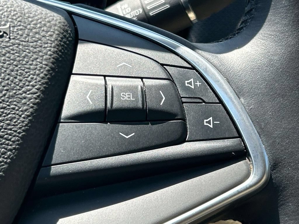Used 2017 Cadillac XT5 Premium Luxury FWD image 38