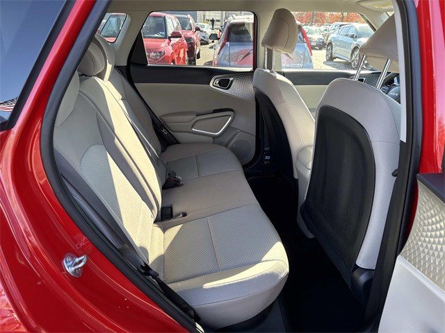 Certified 2025 Kia Soul LX w/ LX Technology Package image 11