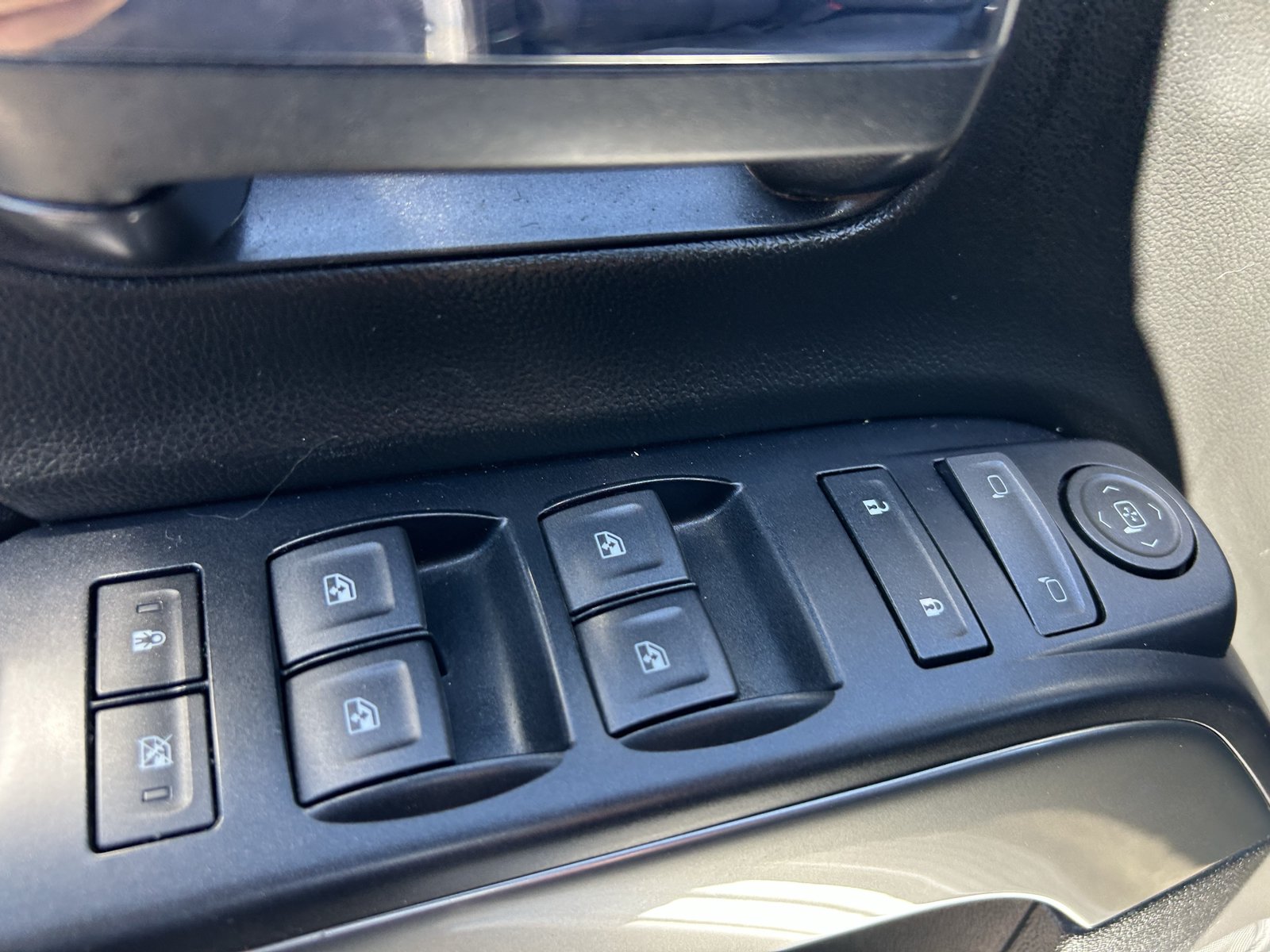Used 2018 Chevrolet Silverado 1500 LT w/ All Star Edition RWD image 29