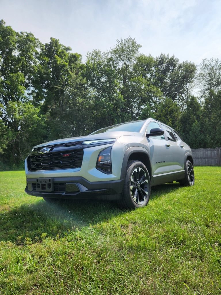 Used 2025 Chevrolet Equinox RS w/ Safety and Technology Package AWD/4WD image 2