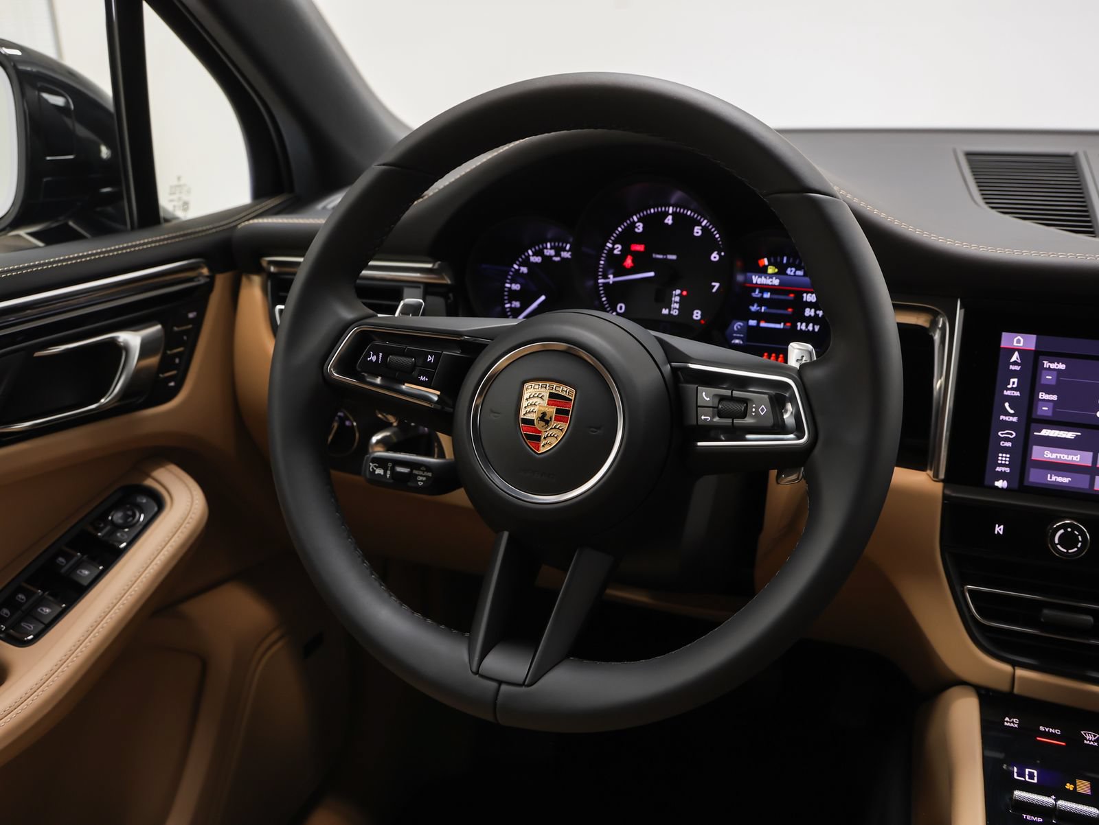 New 2026 Porsche Macan AWD/4WD image 30