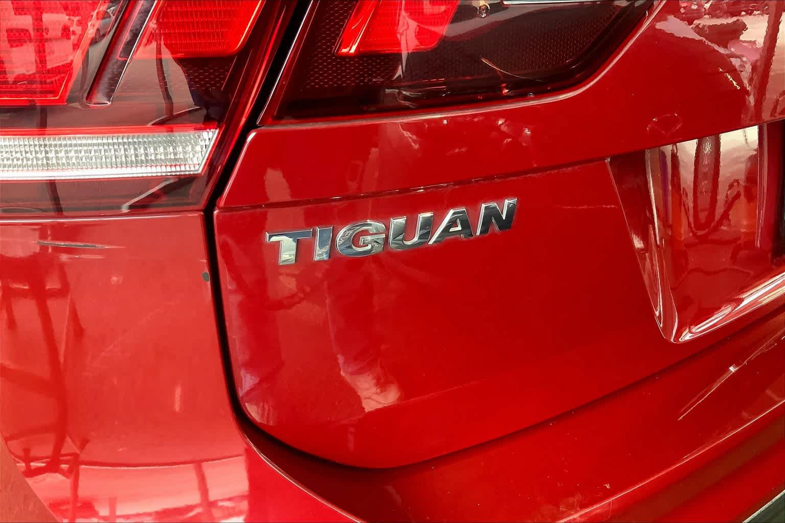 Used 2019 Volkswagen Tiguan S w/ Driver Assistance Package FWD image 10