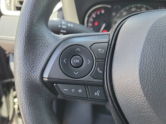 Used 2025 Toyota RAV4 XLE w/ Convenience Package FWD image 28