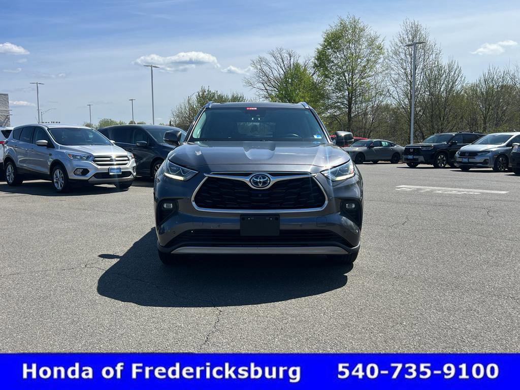 Used 2022 Toyota Highlander Platinum AWD/4WD video 3