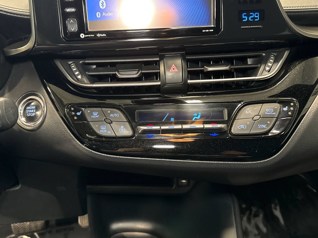 Used 2018 Toyota C-HR XLE FWD image 21