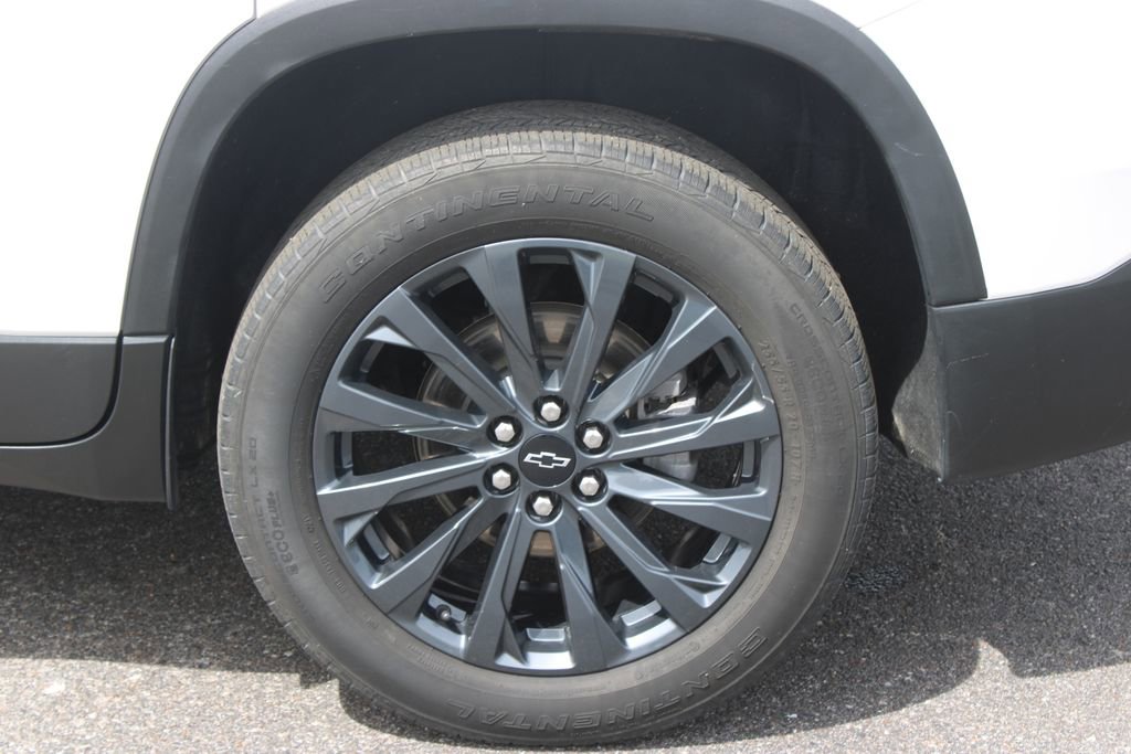 Used 2022 Chevrolet Traverse RS FWD image 17