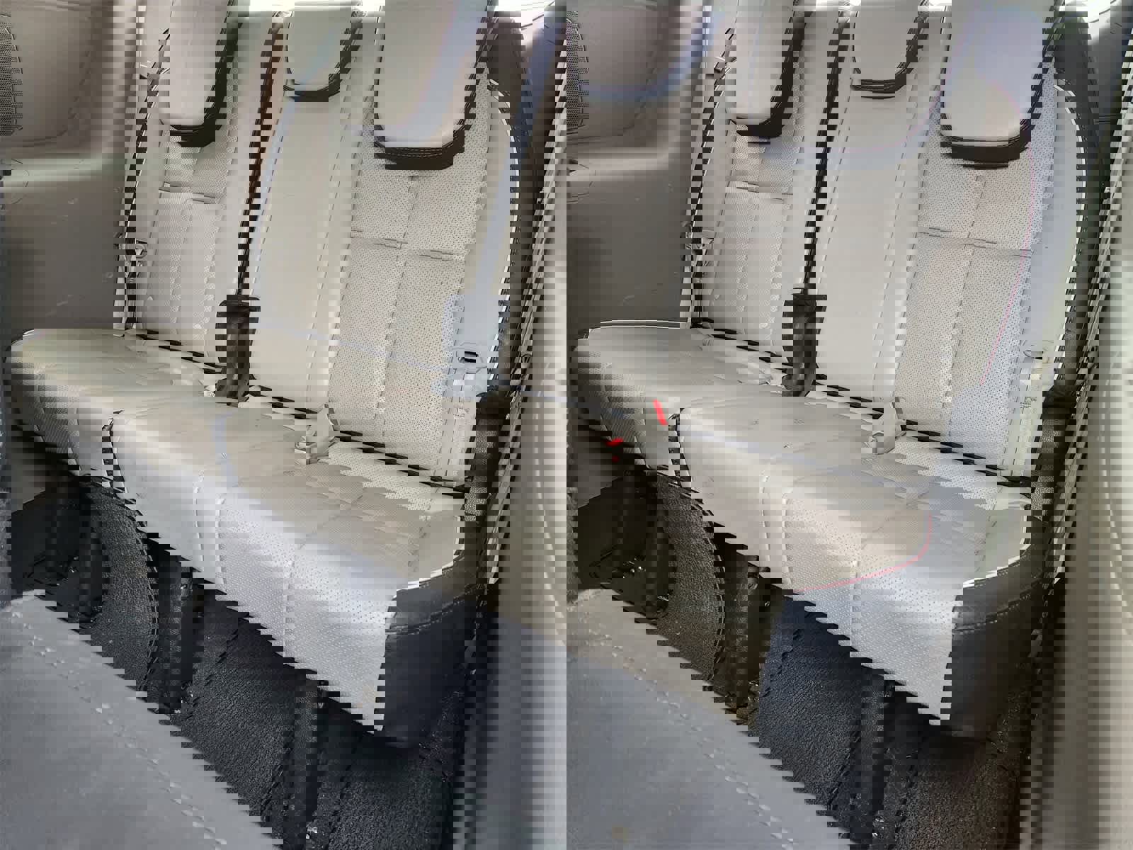 Used 2019 Kia Sedona EX image 28