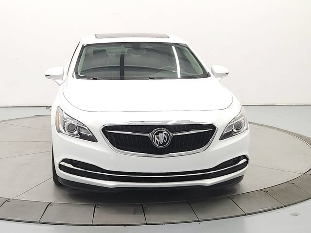 Used 2018 Buick LaCrosse Essence w/ Sun and Shade Package FWD image 3