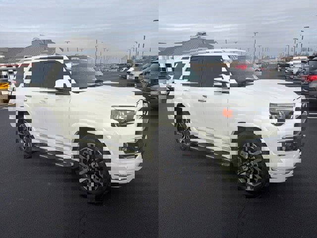 Used 2016 Toyota 4Runner Limited image 1