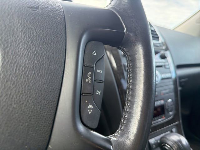 Used 2011 GMC Acadia Denali image 35