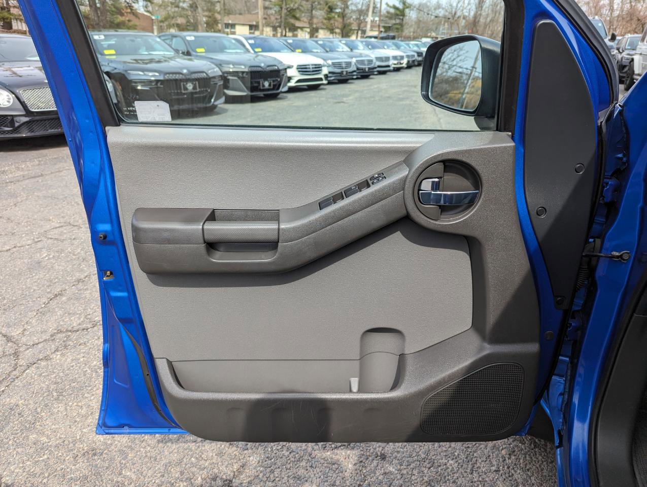 Used 2012 Nissan Xterra S w/ Value Package image 11