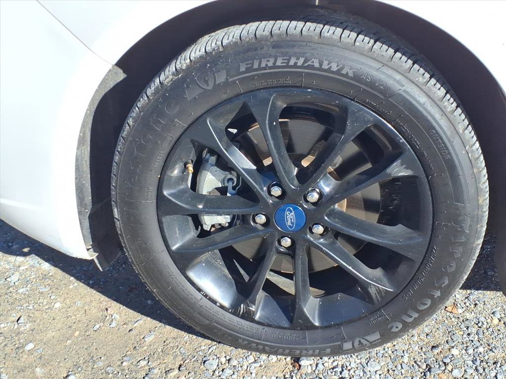 Used 2019 Ford Fusion Energi Titanium image 9