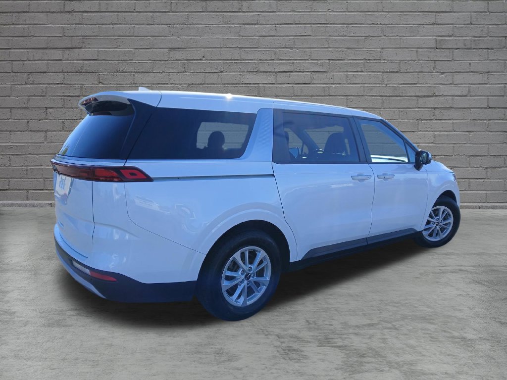 Used 2022 Kia Carnival LX FWD image 5