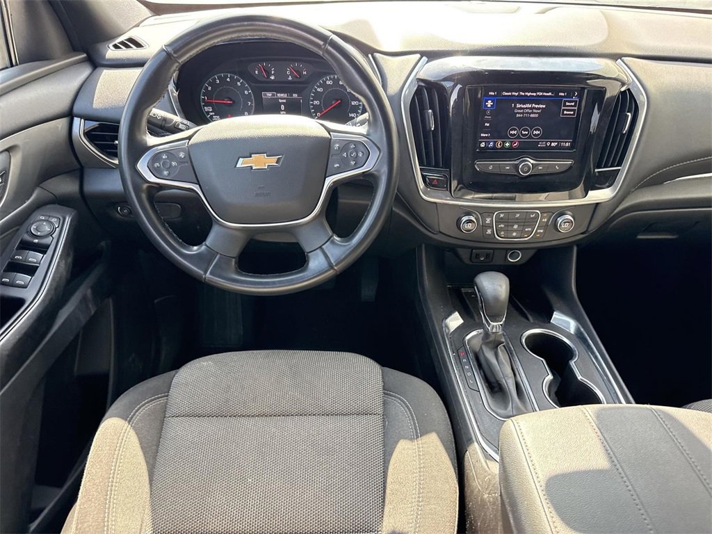 Used 2023 Chevrolet Traverse LT image 18