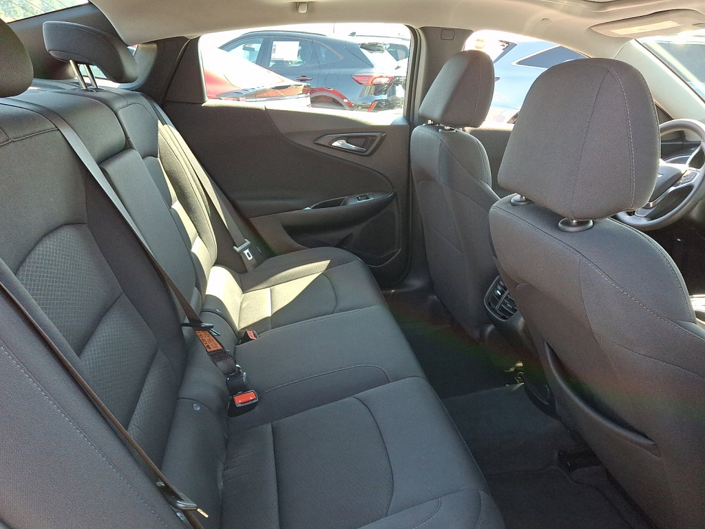 Used 2024 Chevrolet Malibu LT image 15