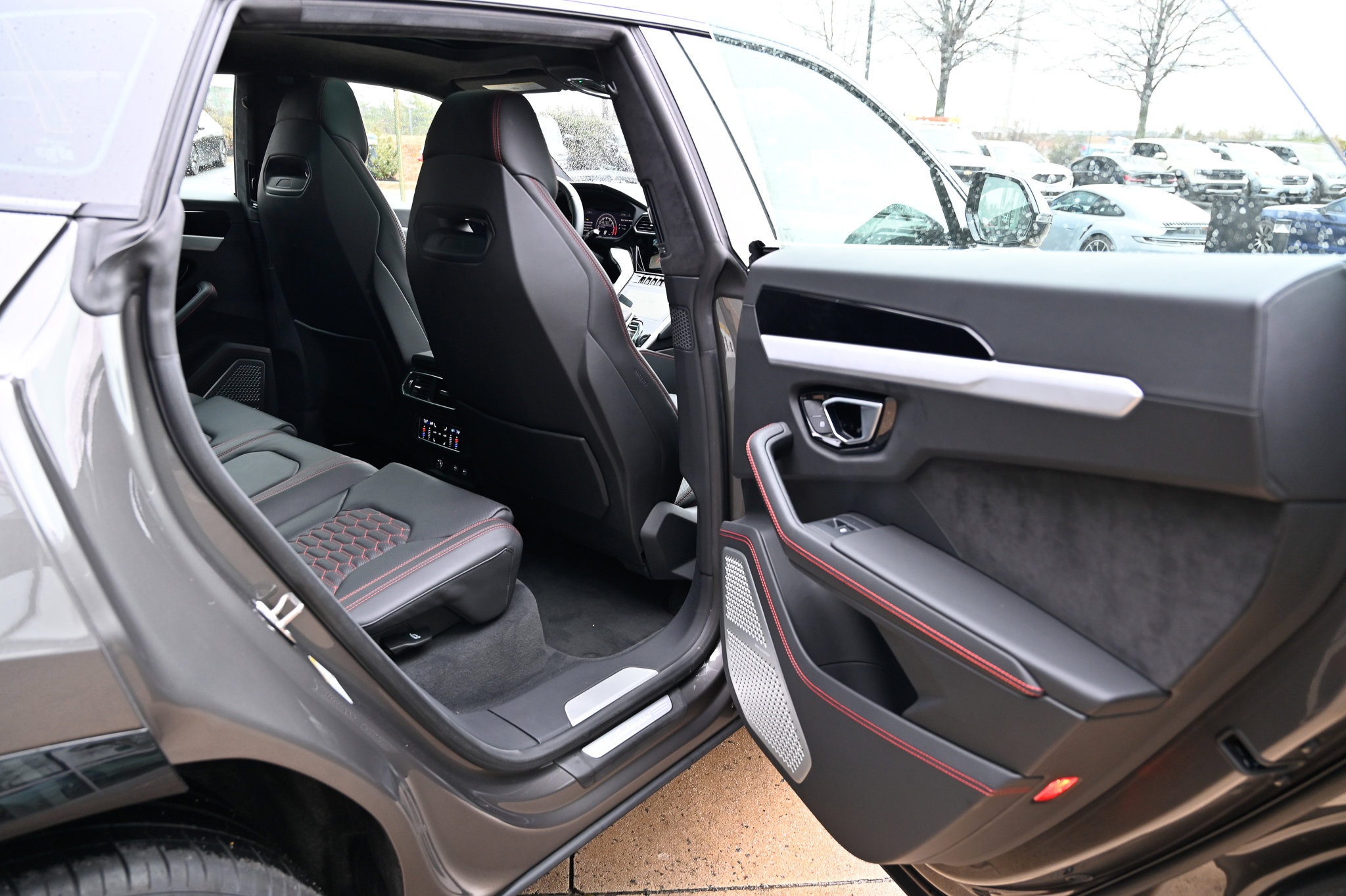 Used 2021 Lamborghini Urus image 48