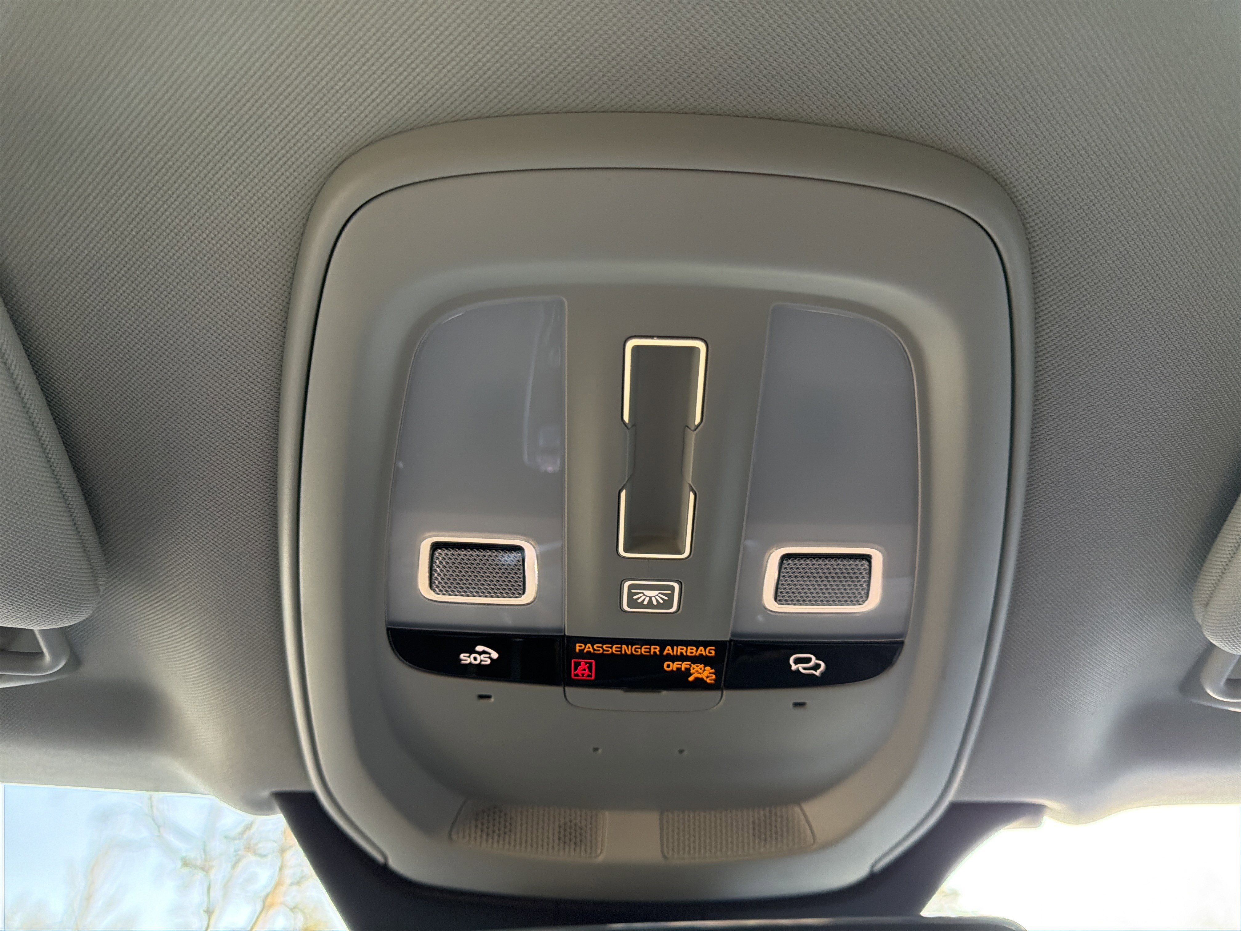 Certified 2025 Volvo XC90 B6 Plus image 29