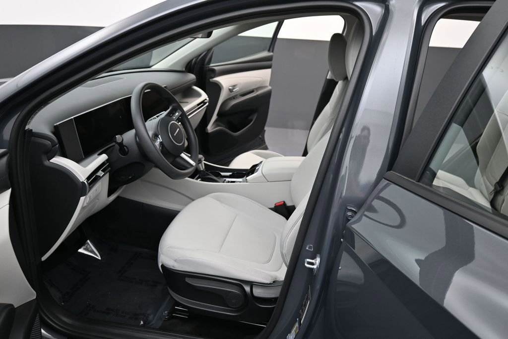 Used 2026 Hyundai Tucson SE FWD image 12