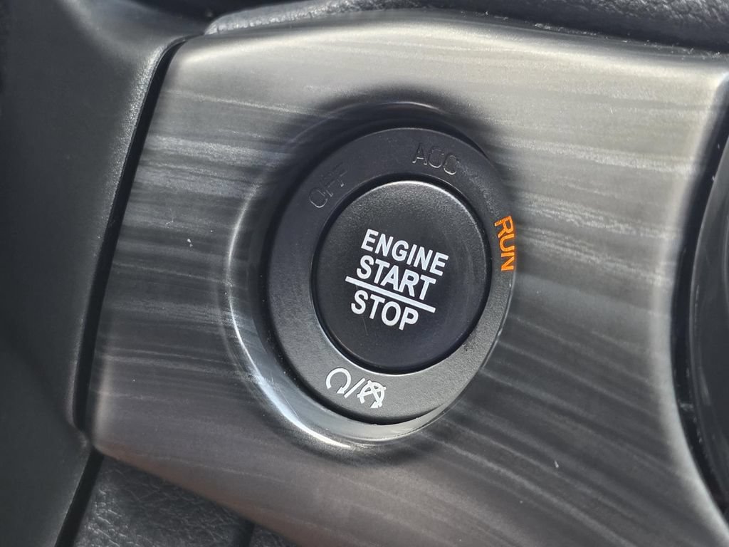 Used 2021 Jeep Grand Cherokee Laredo X RWD image 22