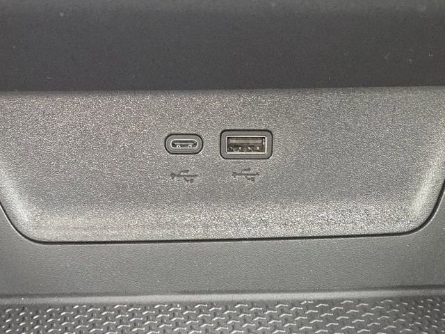 New 2026 Chevrolet Equinox LT w/ Convenience Package II image 8