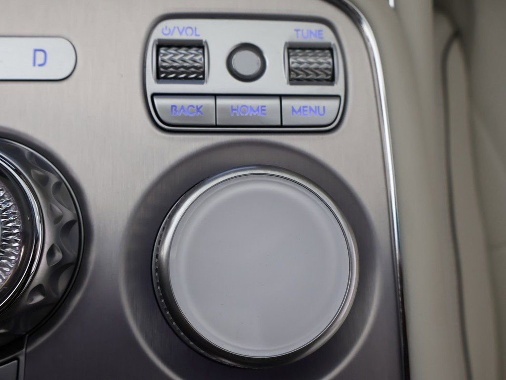 Used 2025 Genesis G90 3.5T image 67