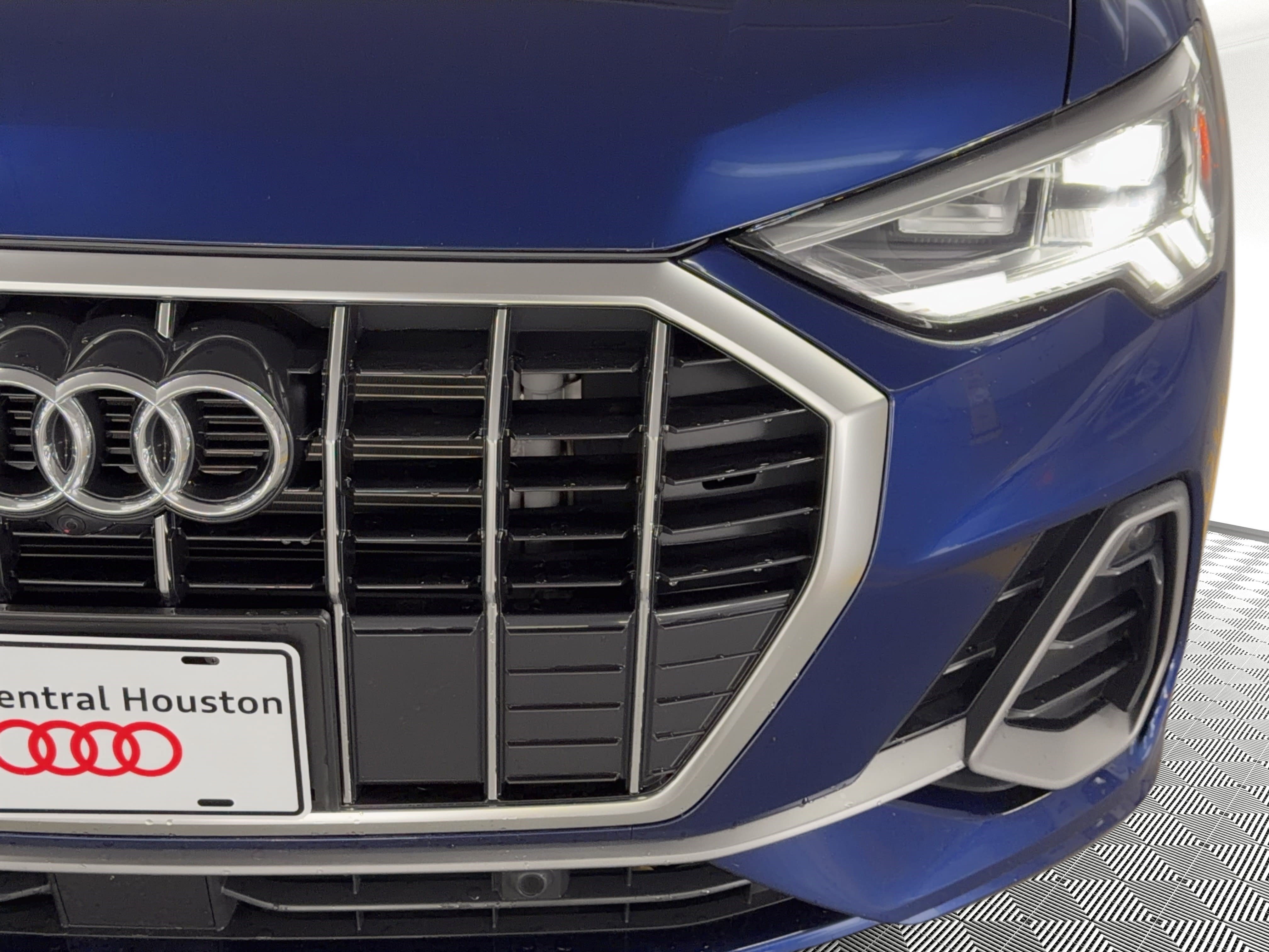 Certified 2023 Audi Q3 2.0T Premium Plus w/ Premium Plus Package AWD/4WD image 11