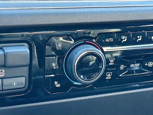 Used 2025 Chevrolet Silverado 2500 High Country image 21