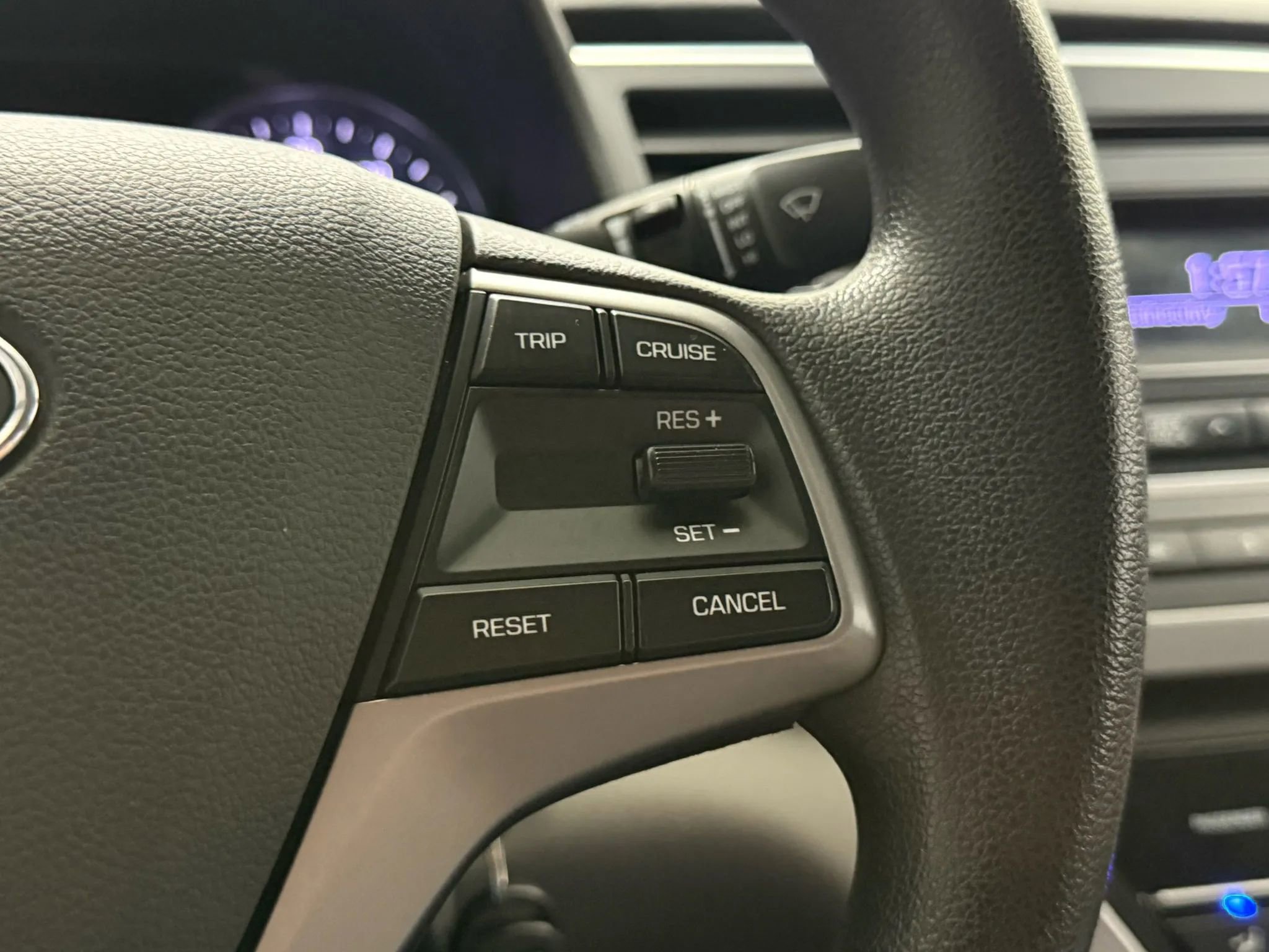 Used 2017 Hyundai Elantra SE FWD image 21