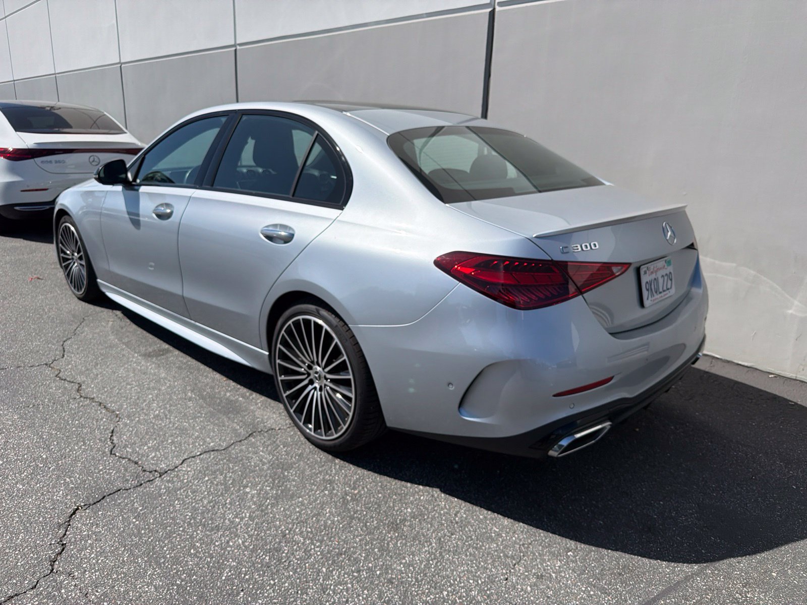 Used 2024 Mercedes-Benz C 300 Sedan image 4