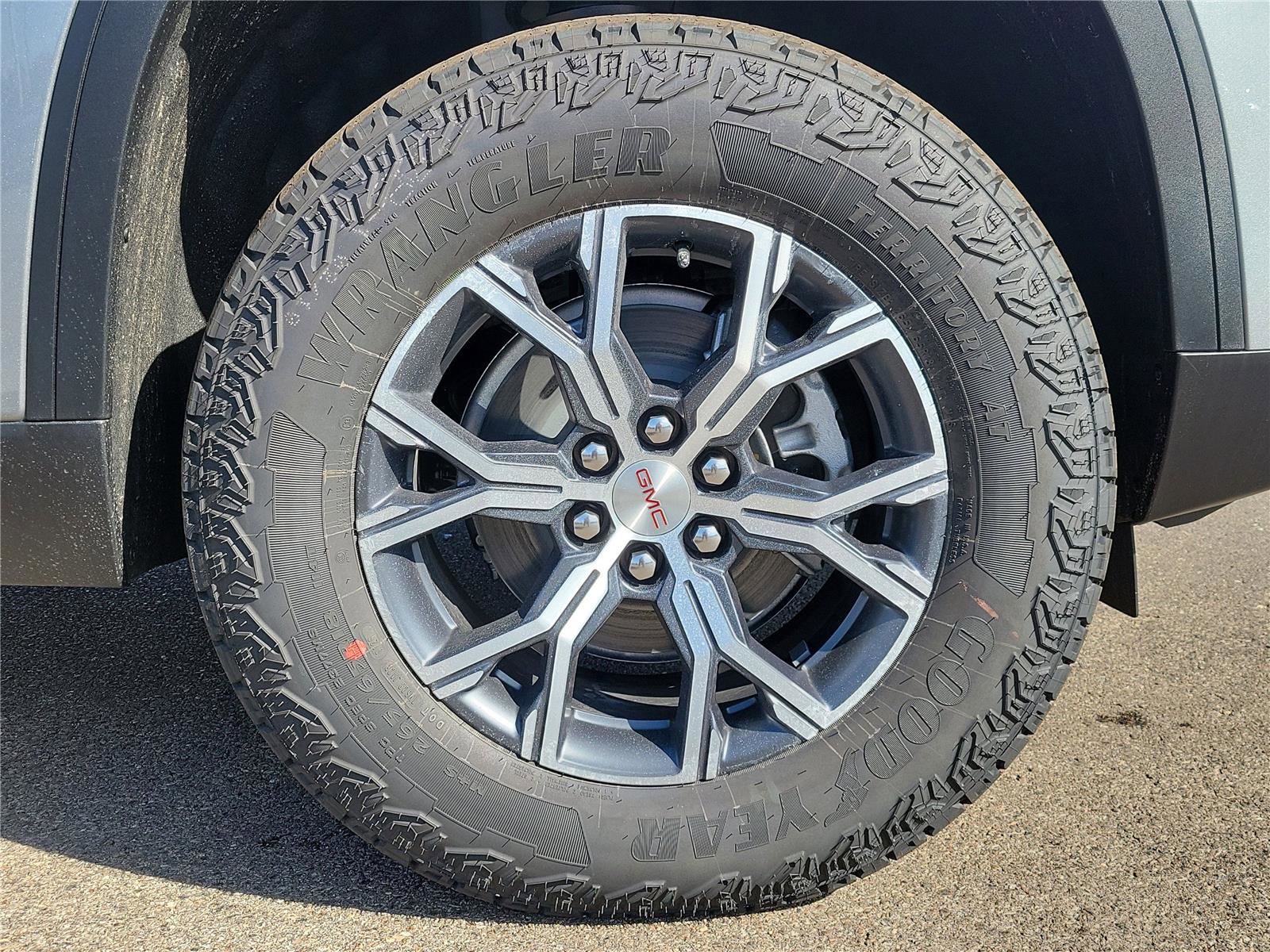 New 2026 GMC Acadia AT4 image 5