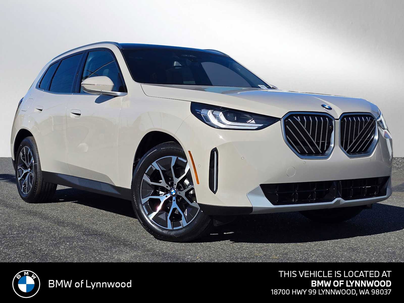 Used 2025 BMW X3 xDrive30i w/ Premium Package image 1