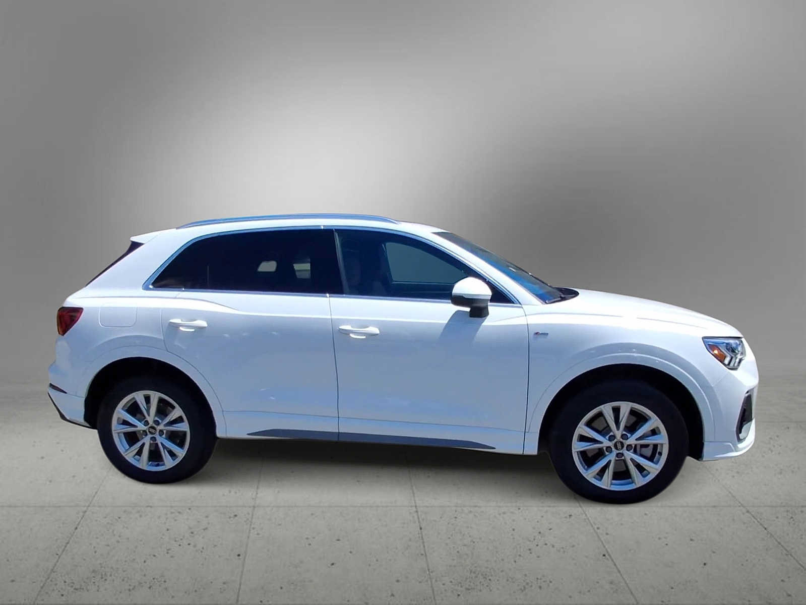 Certified 2023 Audi Q3 2.0T Premium Plus w/ Premium Plus Package AWD/4WD image 9