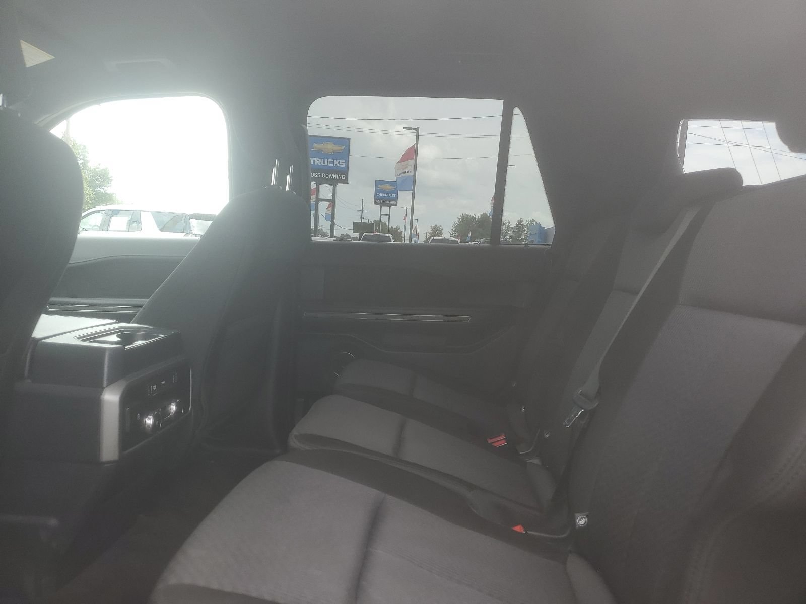 Used 2020 Ford Expedition XLT RWD image 9