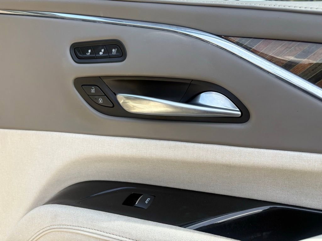 Used 2021 Cadillac Escalade Premium Luxury Platinum image 19