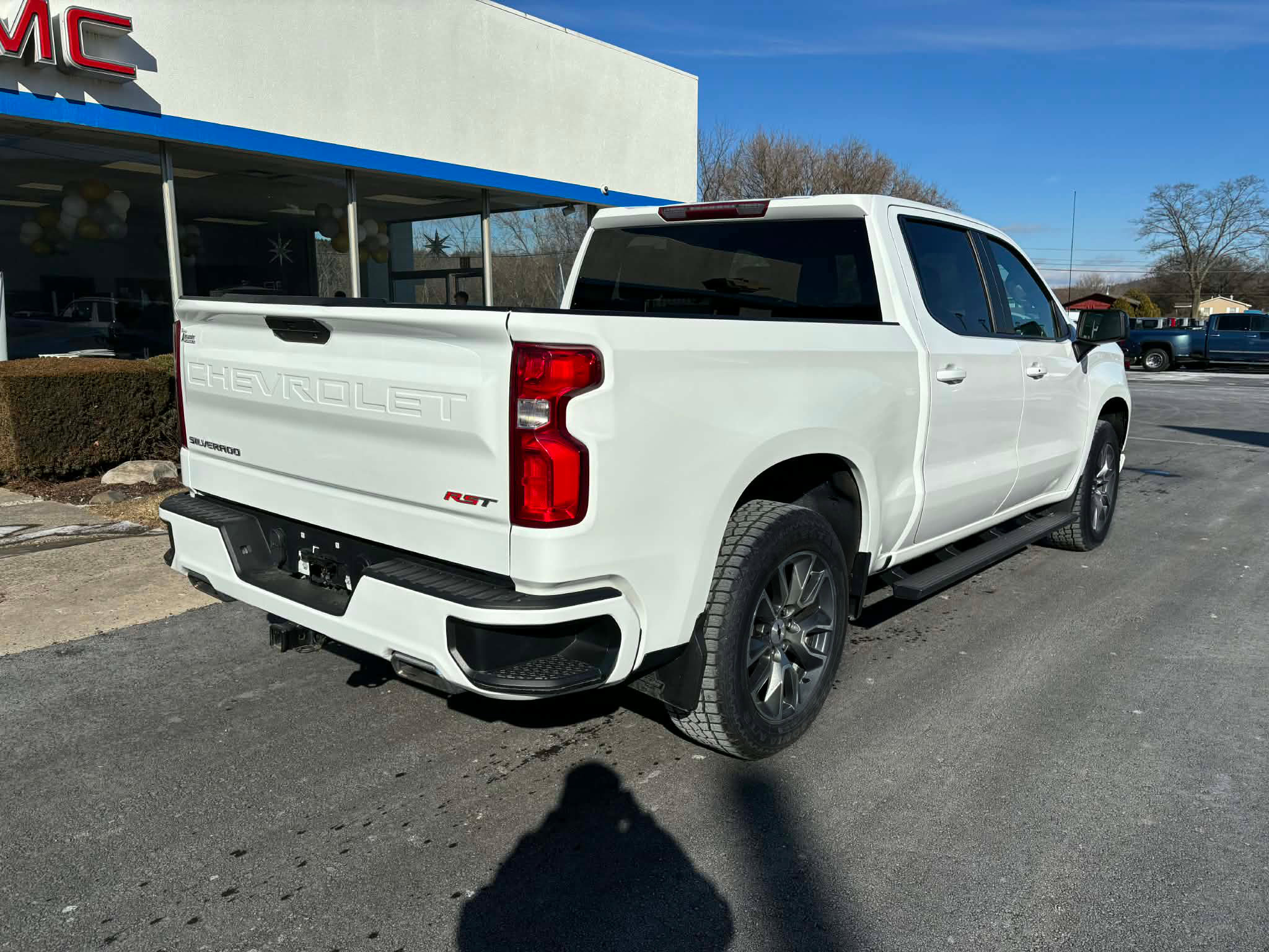 Used 2022 Chevrolet Silverado 1500 RST image 3