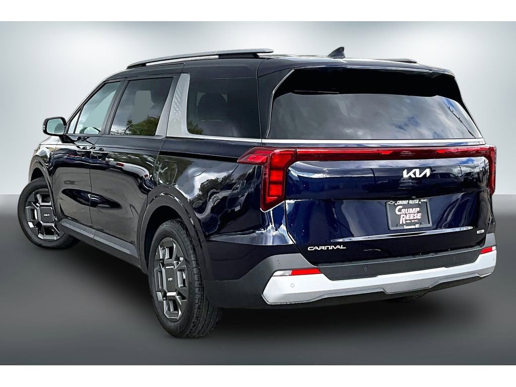 Used 2026 Kia Carnival EX image 4