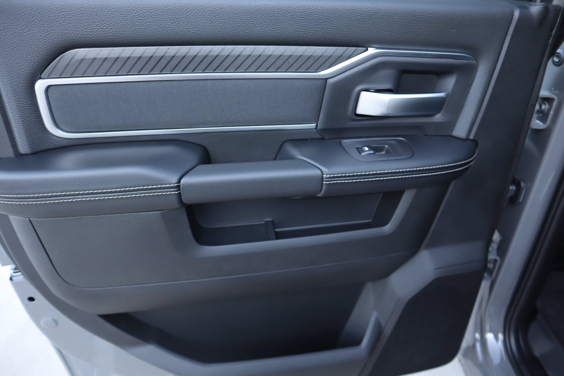 New 2027 RAM 2500 Big Horn AWD/4WD image 19