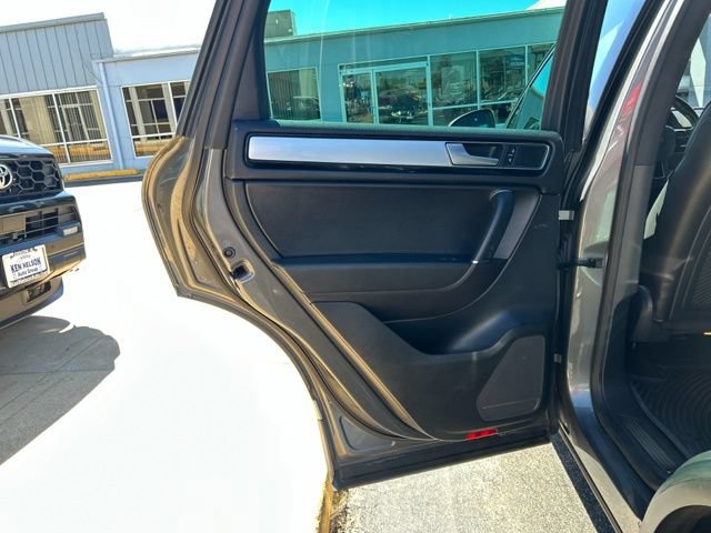 Used 2017 Volkswagen Touareg Wolfsburg Edition AWD/4WD image 21
