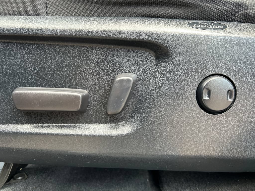 Used 2019 Toyota Tundra SR5 AWD/4WD image 16