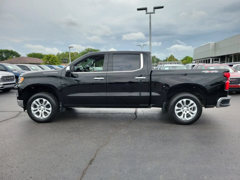 Used 2022 Chevrolet Silverado 1500 LTZ w/ LTZ Convenience Package II AWD/4WD image 7