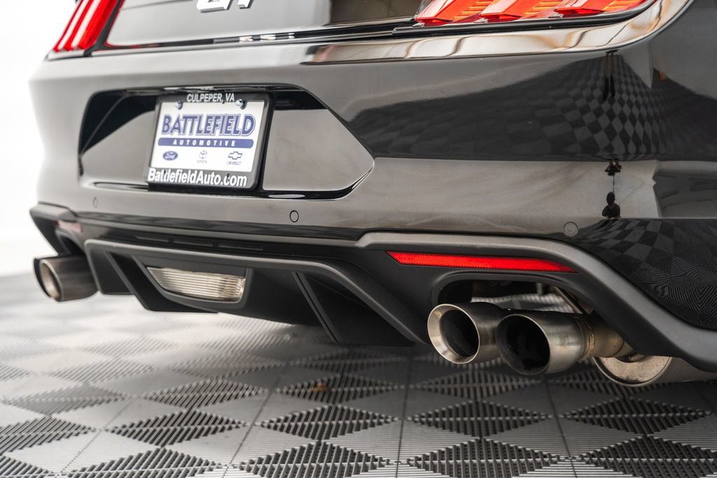 Used 2018 Ford Mustang GT w/ GT Performance Package RWD image 10