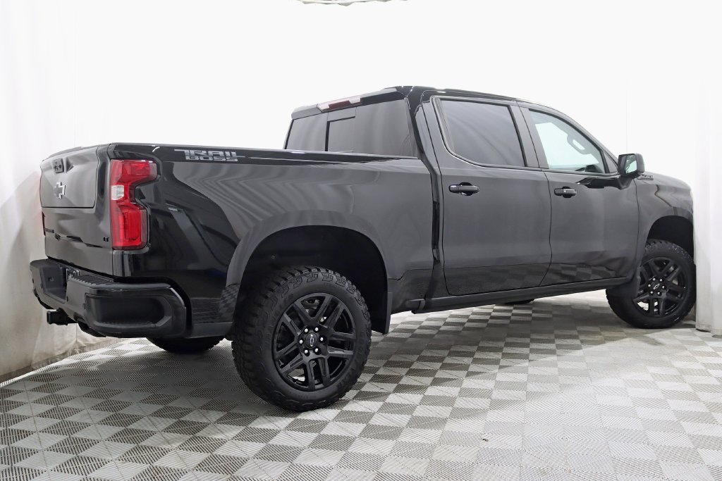 Used 2024 Chevrolet Silverado 1500 LT Trail Boss w/ LT Trail Boss Premium Package AWD/4WD image 8