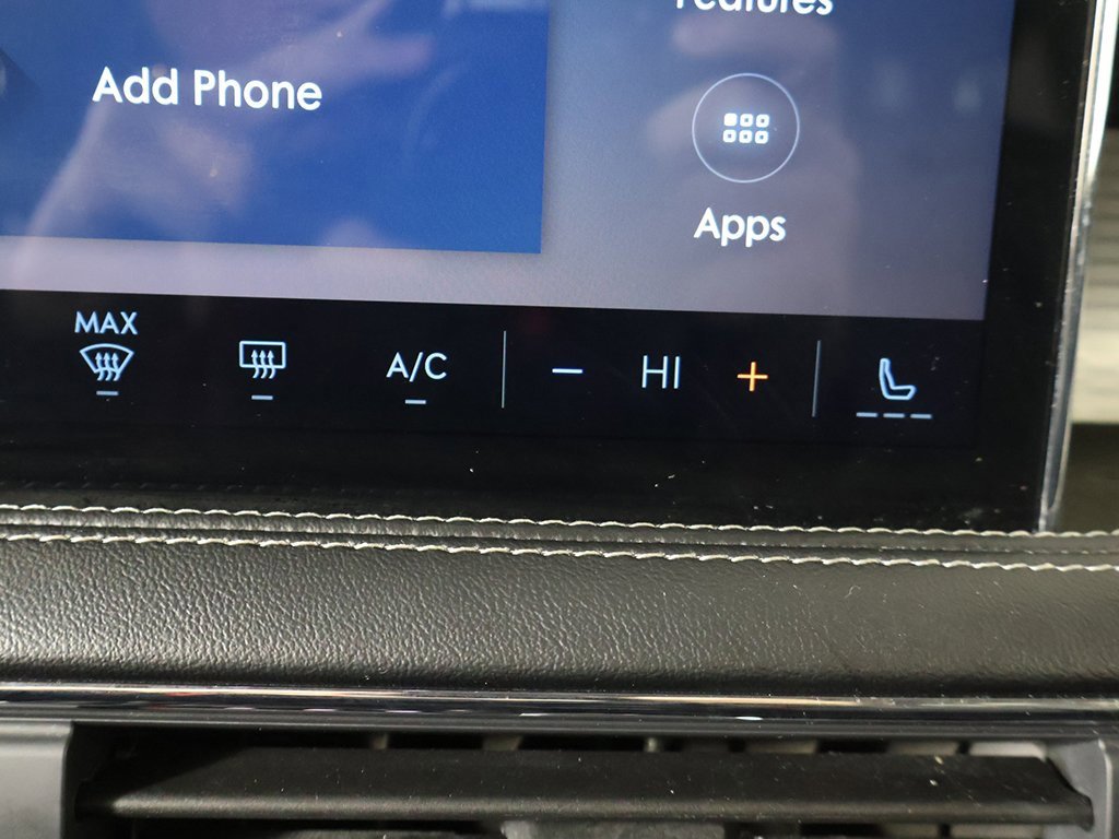 Used 2023 Lincoln Corsair AWD image 47