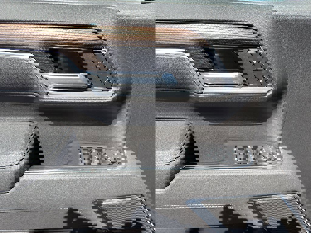 New 2026 Chevrolet Silverado 1500 LT w/ Leather Package image 9